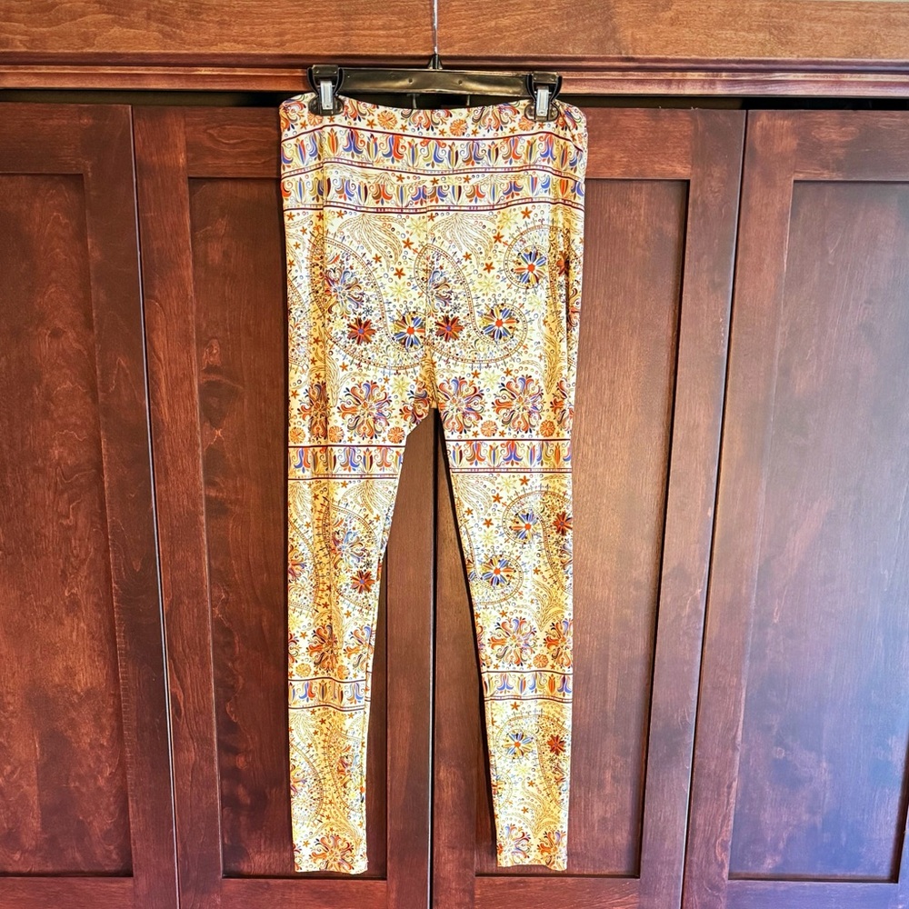 LuLaRoe Women's TC Leggings